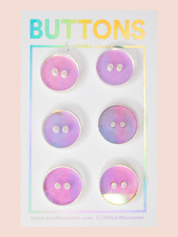Tabitha Sewer - Circle iridescent buttons 15mm €9,50 p/set