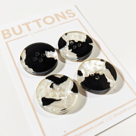 Tabitha Sewer - Jasper Classic buttons 20mm