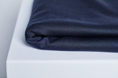 COUPON 40 CM meetMilk - TEXTURED PONTE KNIT - BLUEBERRY met LENZINGâ„¢ TENCELâ„¢ vezels