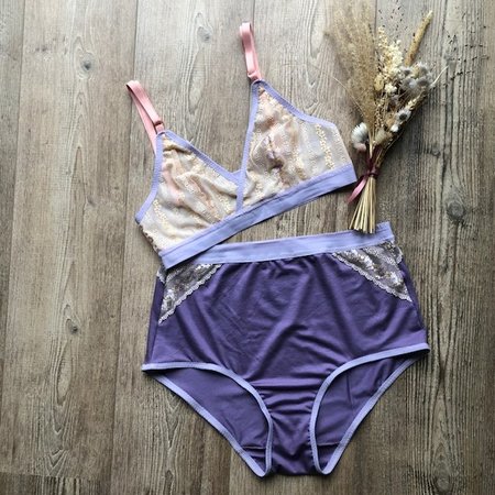 BARRETT BRALETTE & NOELLE PANTY DIY SEWING KIT: Maple Daisy
