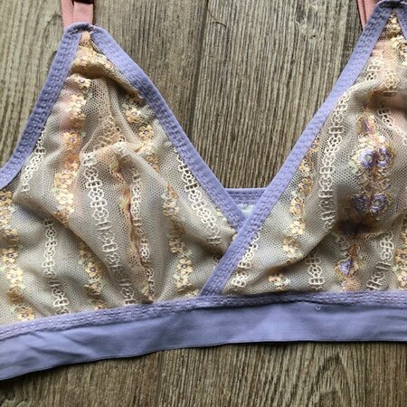 BARRETT BRALETTE & NOELLE PANTY DIY SEWING KIT: Maple Daisy
