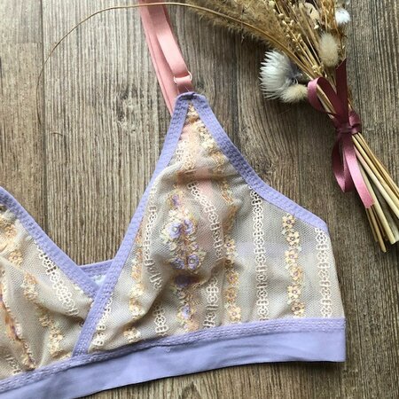BARRETT BRALETTE & NOELLE PANTY DIY SEWING KIT: Maple Daisy