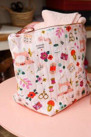 Lise Tailor - Love Sewing CANVAS