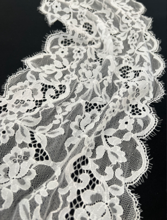 HAUTE COUTURE elastisch smal kant WIT