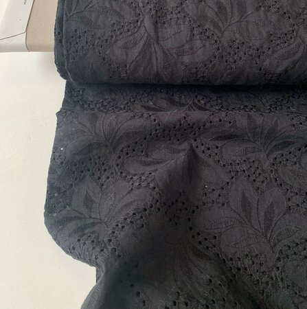 TopTex Zwarte broderie