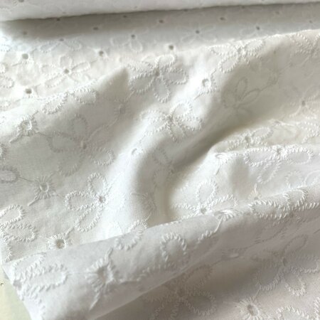Verhees Cotton EMBROIDERY Daisy - White