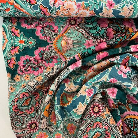Hilco - Theresia met 1 versierde zelfkant - ECOVERO VISCOSE TWILL