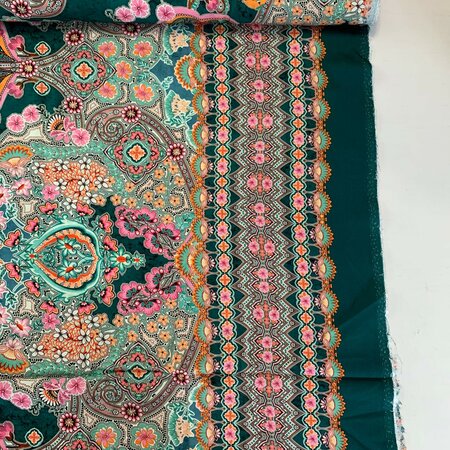 Hilco - Theresia met 1 versierde zelfkant - ECOVERO VISCOSE TWILL