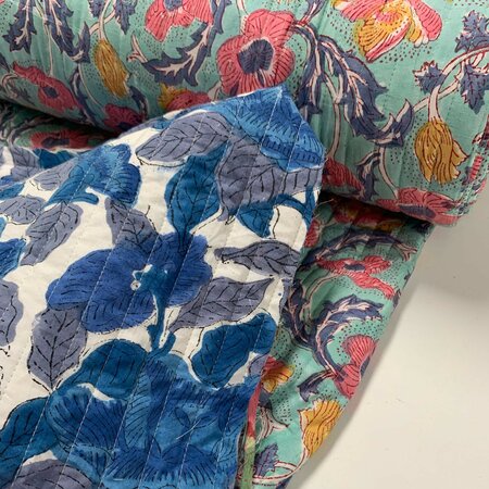 Ansje LIMITED - Blue Tones & Pink Flower - Quilt Indian Cotton