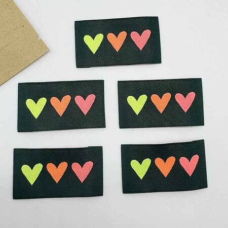 L'Etiquette Home Couture - Fluo on Green - woven labels