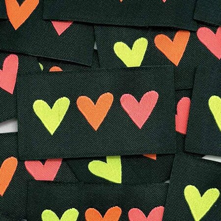 L'Etiquette Home Couture - Fluo on Green - woven labels