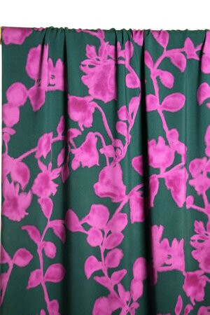 COUPON 50 CM Atelier Jupe - Darkgreen Fuchsia Flowers VISCOSE OEKO-TEX