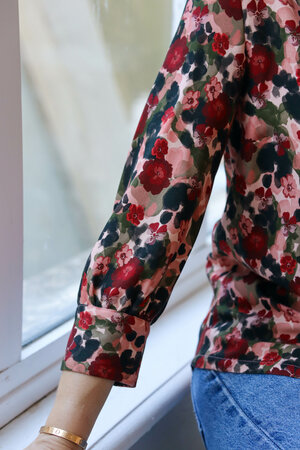 COUPON 90 CM Lise Tailor - Flower Drips - VISCOSE TWILL OEKO-TEX® STeP & FSC