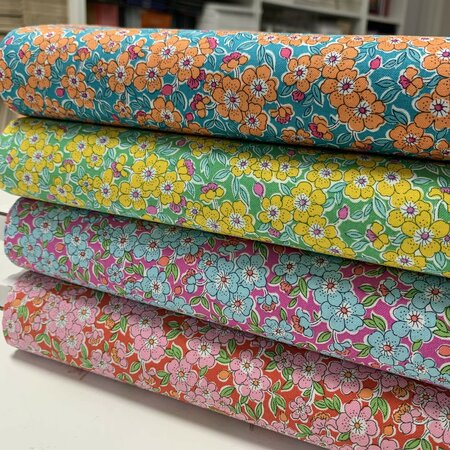 Liberty London - Flowering Blossom Yellow on Green Quilt KATOEN