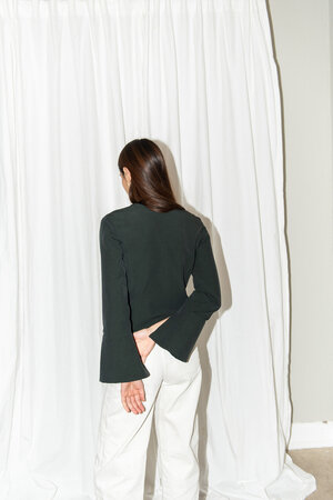Puff and Pencil - Silhouette Blouse X Trumpet Sleeves