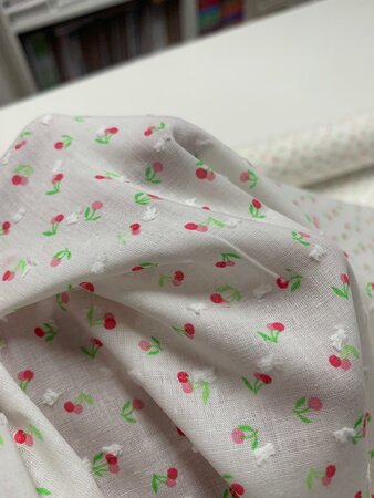 DEADSTOCK Cherries KATOEN VOILE