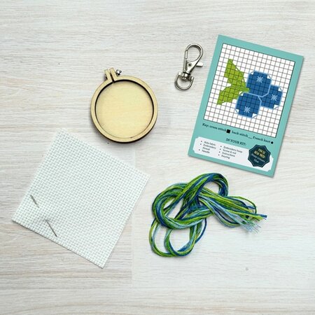 Cross Stitch Mini Kit - You're the berry best!