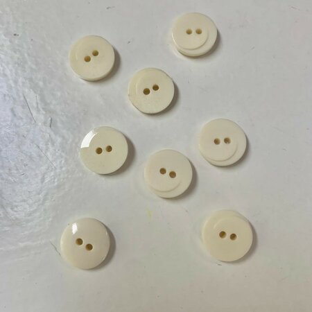 Off White 63 Galalith - 12mm
