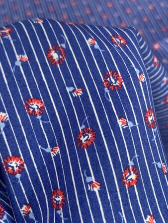 DEADSTOCK Blue Line & Roses Printed COTTON POPLIN