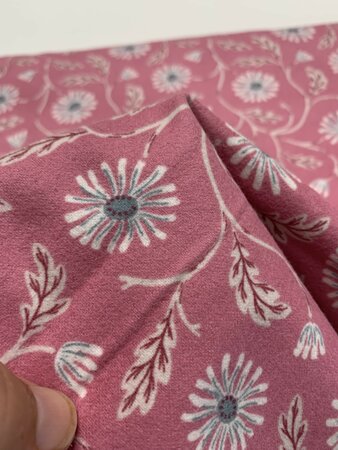 Cloud9 - Trailing Floral Pink - FALL & FLUTTER - FLANEL biokatoen