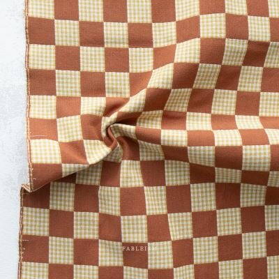 COUPON 105cm Fableism - Checkers Umber - KATOEN