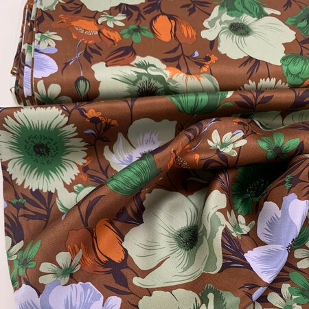 Sage On Chocolate Flowers - VISCOSE SATIJN