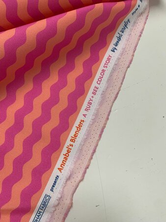 Windham Fabrics - Annabel’s Blenders – Peach/Pink Waves KATOEN